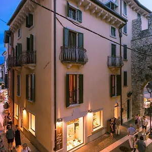 La Grotta Apartment